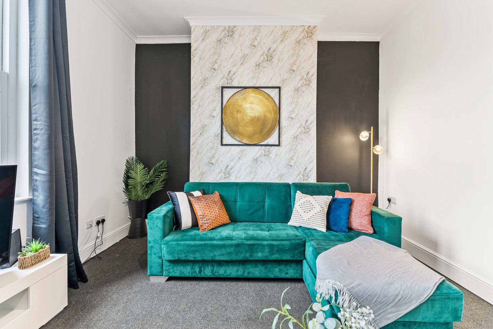 20 Percent Off! Spacious And Stylish House - Sleeps 12 Sheffield